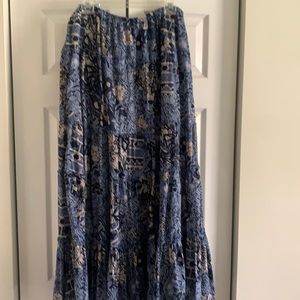 Style and Company beautiful summer skirt